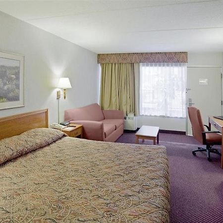 Americas Best Value Inn-Saginaw South Cameră foto