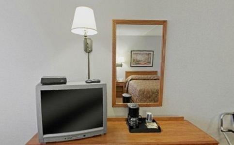 Americas Best Value Inn-Saginaw South Cameră foto